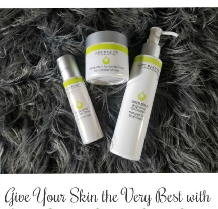 Give Your Skin the Very Best with Juice Beauty Best of Green Apple #HotHolidayGifts2017