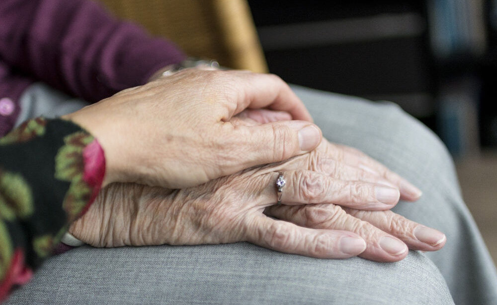 What to Do When Elderly Parents Need Your Help
